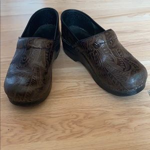 Dansko clogs size 38